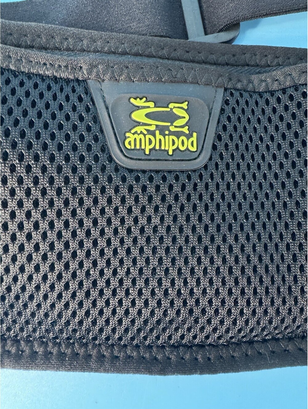 Amphipod AirFlow Lite Waistpack Black Running Belt Fanny Pack New With Tags - Picture 2 of 9